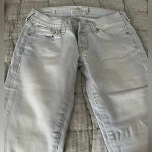 Jeans from lucky brand size 00/24 skinny low rise.